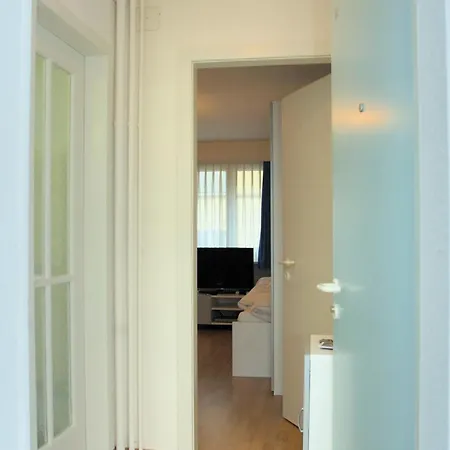 Executive - Crown 28 Zurich