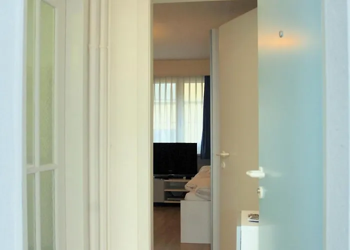 Executive - Crown 28 Zurich